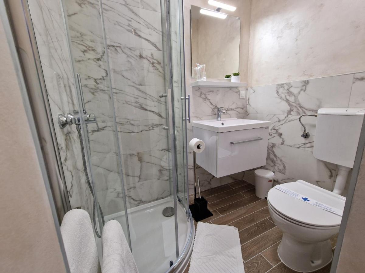 Apartments By The Sea Kampor, Rab - 5037 Ngoại thất bức ảnh