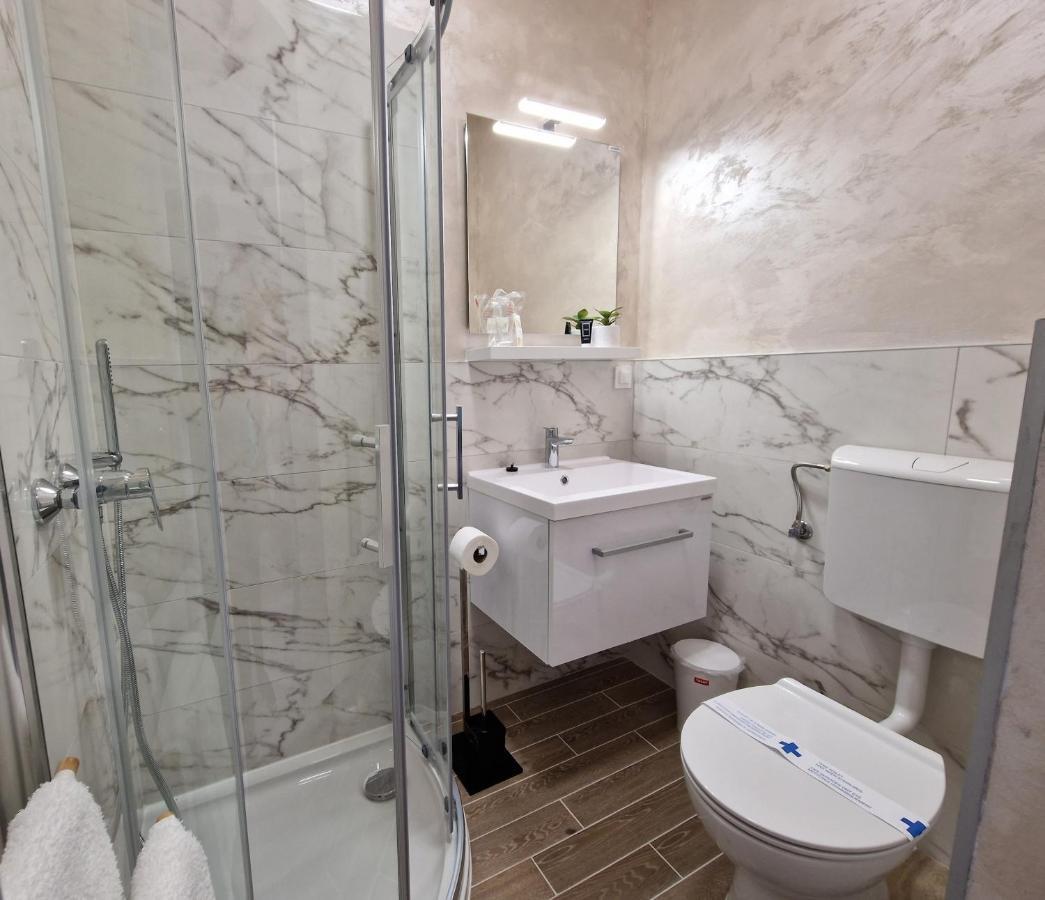 Apartments By The Sea Kampor, Rab - 5037 Ngoại thất bức ảnh